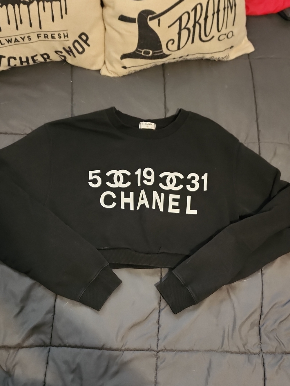 CHANEL Black Cropped Logo Crewneck Sweatshirt Size Small